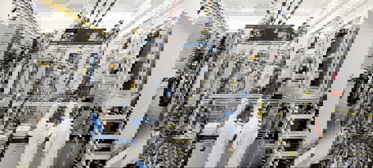 ASML invests €1.3 billion in French AI firm Mistral